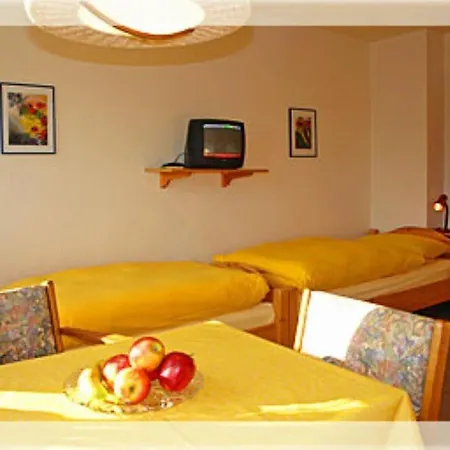 Heckenrose1-og-mitte Apartment