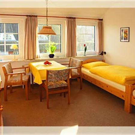 Heckenrose1-og-mitte Apartment *